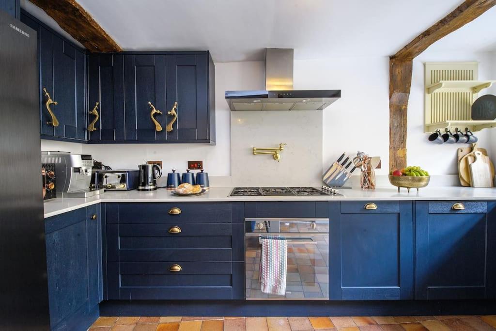 The Famous Harry Potter House, Hot Tub, Cinema Room, Sky Tv Saffron Walden Buitenkant foto
