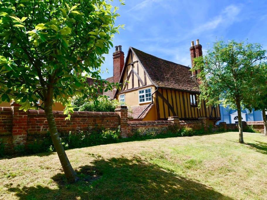 The Famous Harry Potter House, Hot Tub, Cinema Room, Sky Tv Saffron Walden Buitenkant foto