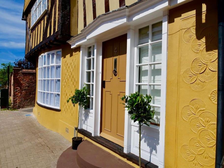 The Famous Harry Potter House, Hot Tub, Cinema Room, Sky Tv Saffron Walden Buitenkant foto