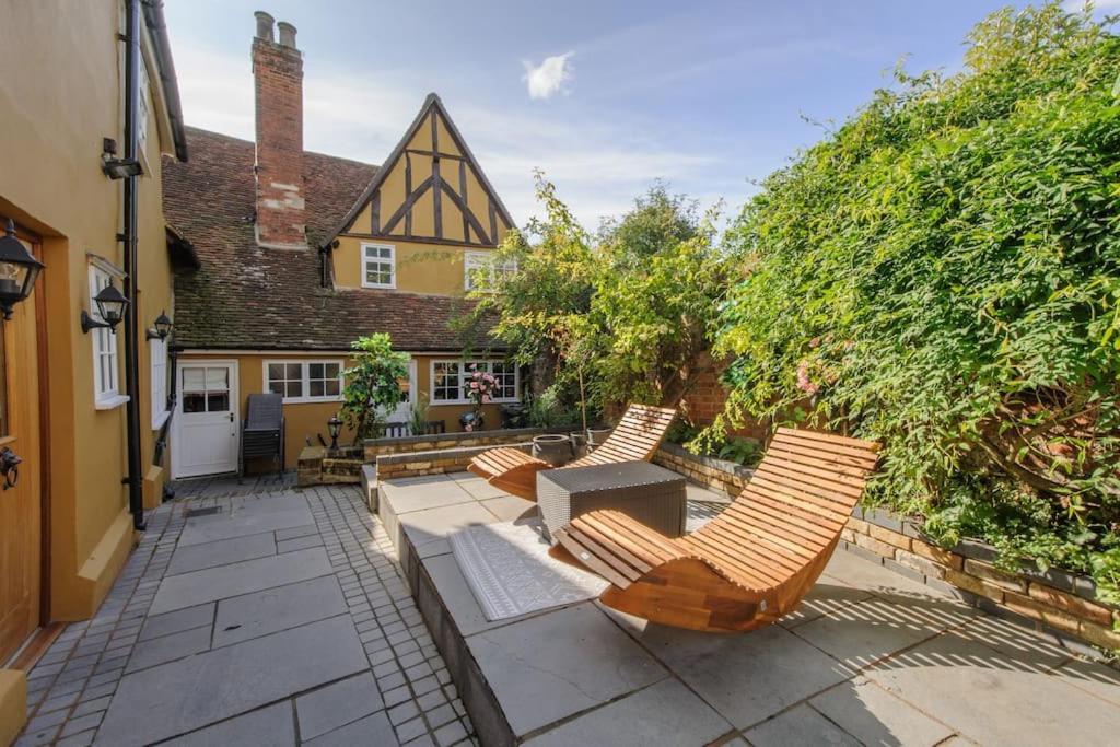 The Famous Harry Potter House, Hot Tub, Cinema Room, Sky Tv Saffron Walden Buitenkant foto